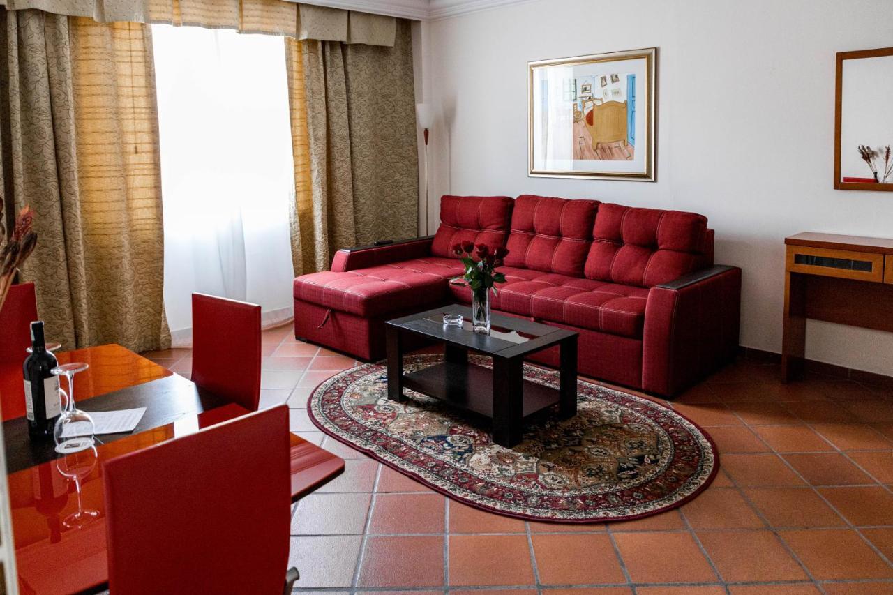 Hotel Pushkin Uralsk Zewnętrze zdjęcie