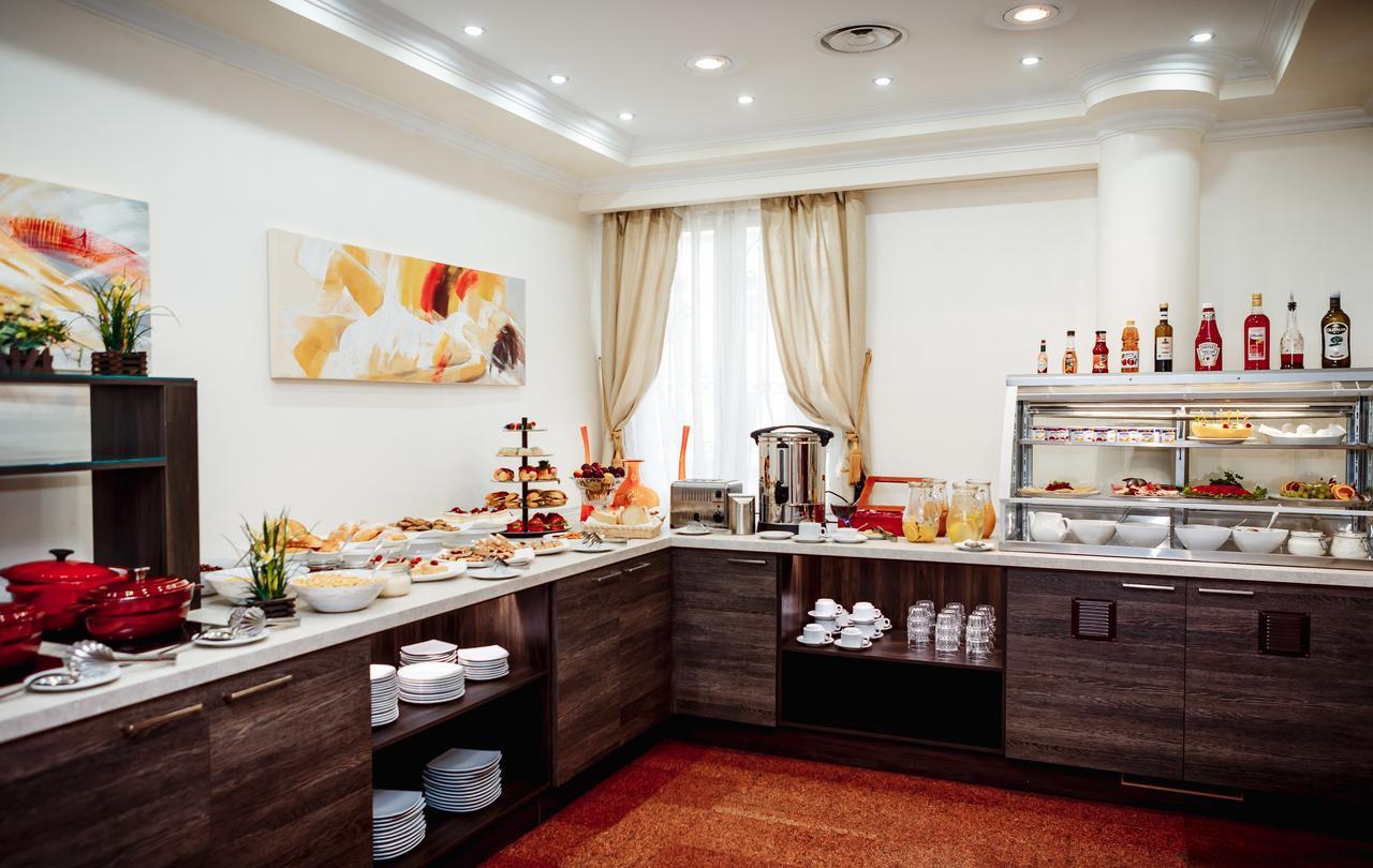 Hotel Pushkin Uralsk Zewnętrze zdjęcie